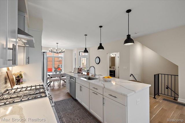 382 Notre Dame Street, Grosse Pointe, MI 48230