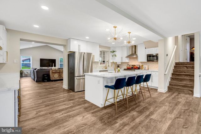 5410 MONTGOMERY ST, Springfield, VA 22151
