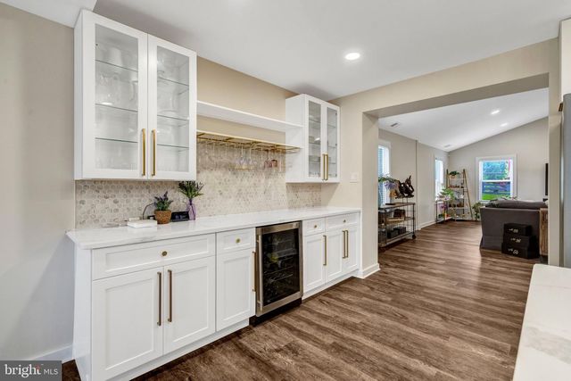 5410 MONTGOMERY ST, Springfield, VA 22151