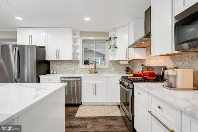5410 MONTGOMERY ST, Springfield, VA 22151