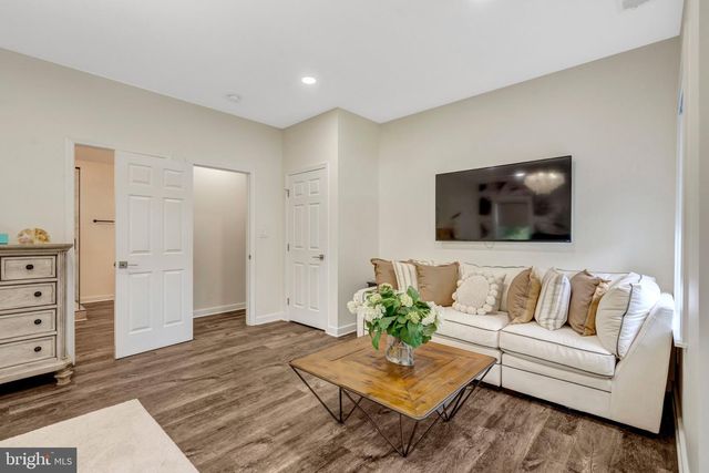 5410 MONTGOMERY ST, Springfield, VA 22151