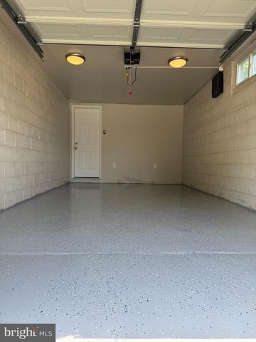5410 MONTGOMERY ST, Springfield, VA 22151