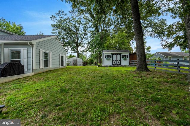 5410 MONTGOMERY ST, Springfield, VA 22151