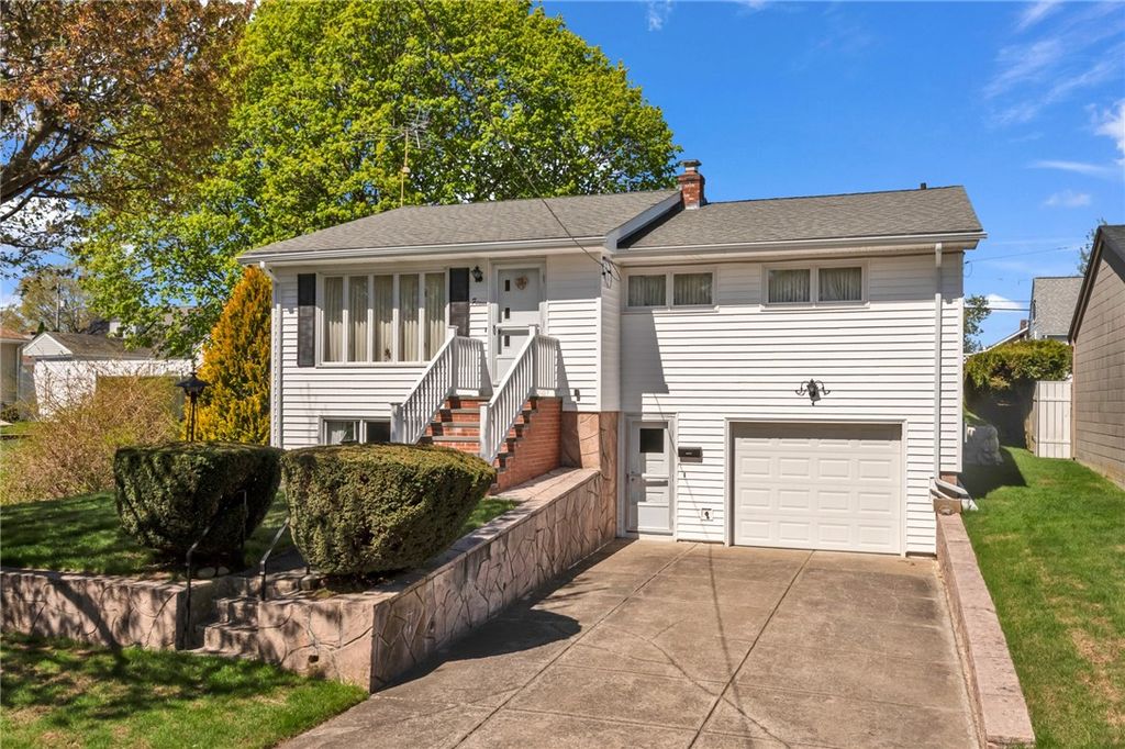 15 Pine Street, North Providence, RI 02911