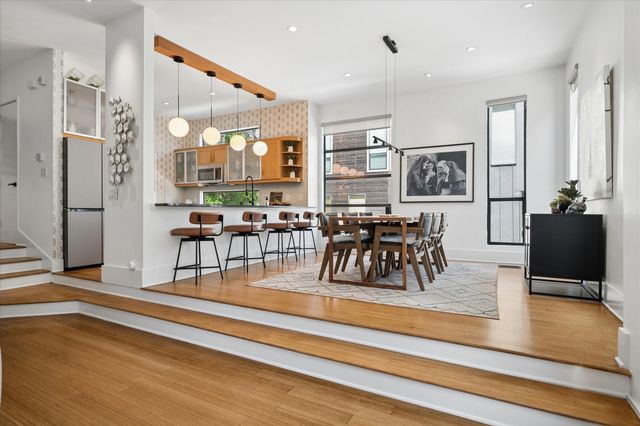 432 Trinity River Circle, Dallas, TX 75203