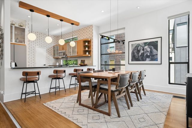 432 Trinity River Circle, Dallas, TX 75203