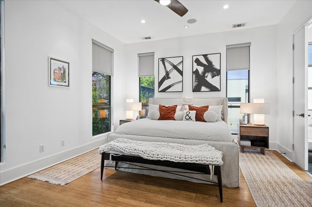 432 Trinity River Circle, Dallas, TX 75203