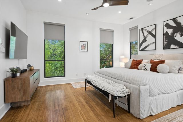 432 Trinity River Circle, Dallas, TX 75203