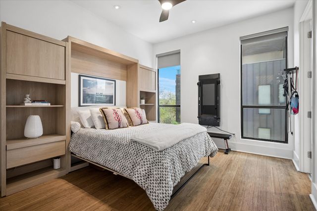 432 Trinity River Circle, Dallas, TX 75203