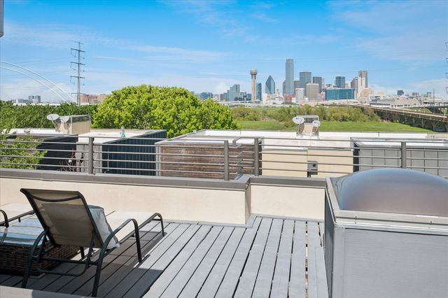 432 Trinity River Circle, Dallas, TX 75203