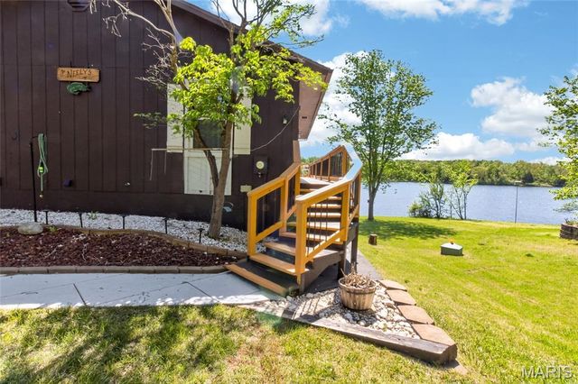 201 W Lakeview Drive, De Soto, MO 63020