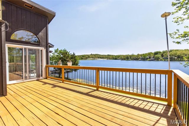 201 W Lakeview Drive, De Soto, MO 63020