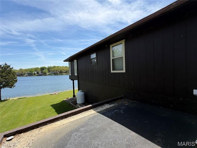 201 W Lakeview Drive, De Soto, MO 63020
