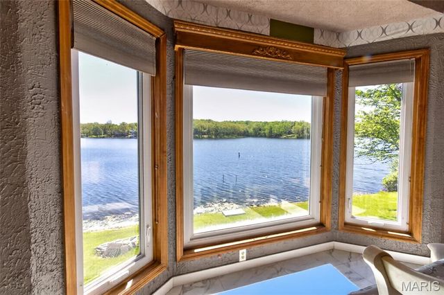 201 W Lakeview Drive, De Soto, MO 63020