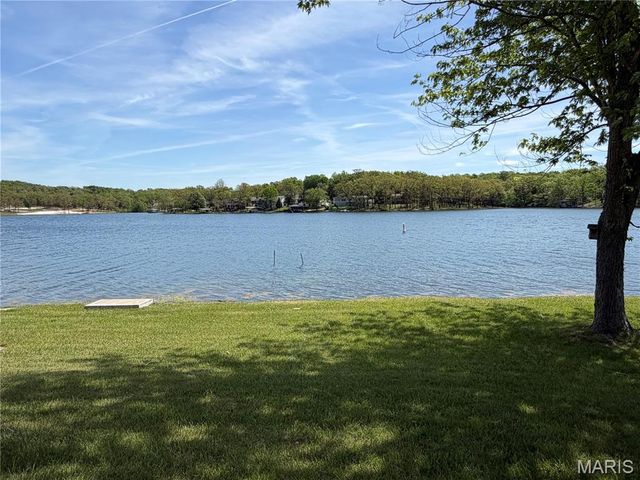 201 W Lakeview Drive, De Soto, MO 63020