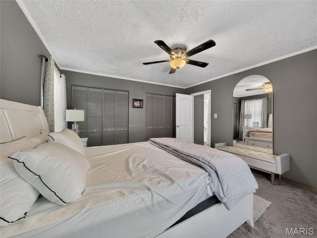 201 W Lakeview Drive, De Soto, MO 63020