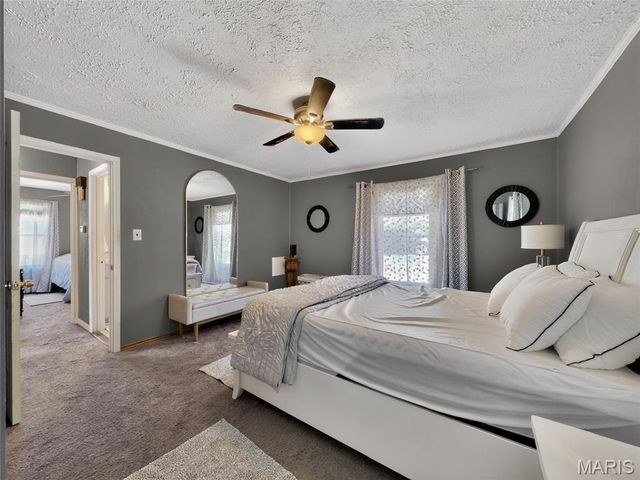 201 W Lakeview Drive, De Soto, MO 63020