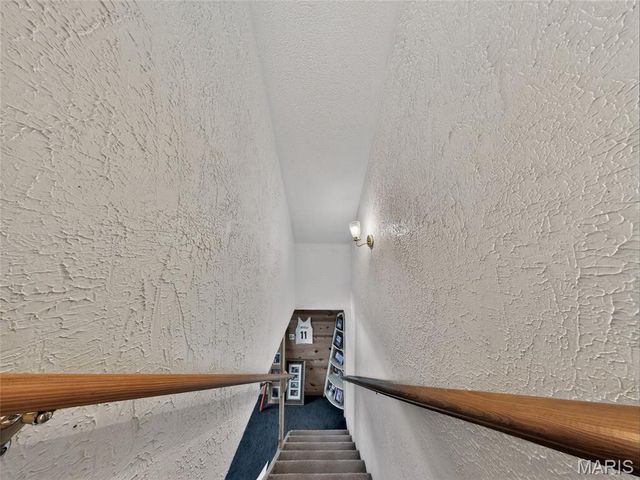 201 W Lakeview Drive, De Soto, MO 63020