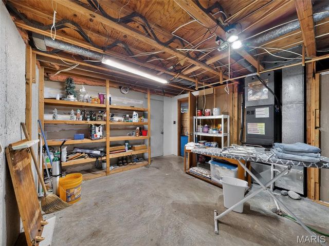 201 W Lakeview Drive, De Soto, MO 63020