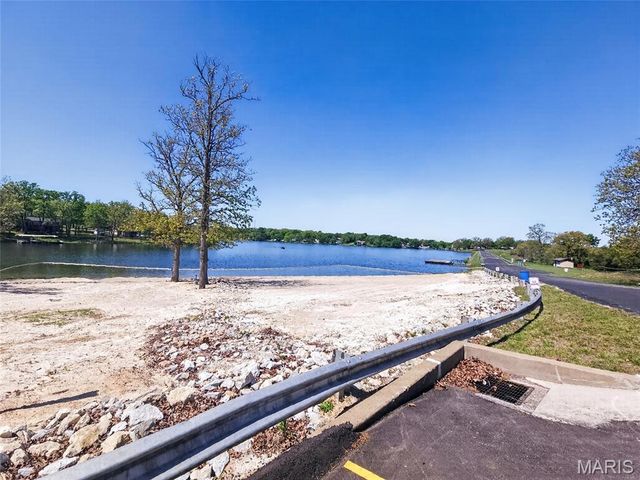 201 W Lakeview Drive, De Soto, MO 63020