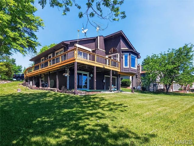 201 W Lakeview Drive, De Soto, MO 63020