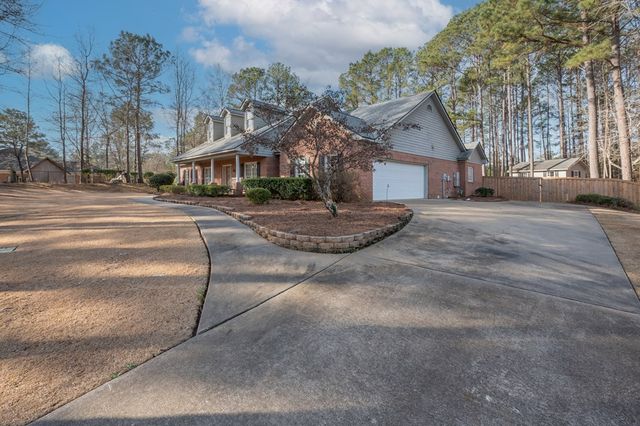 952 Day Lake Drive, Midland, GA 31820