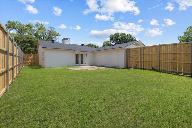 3234 Castle Rock Lane, Garland, TX 75044