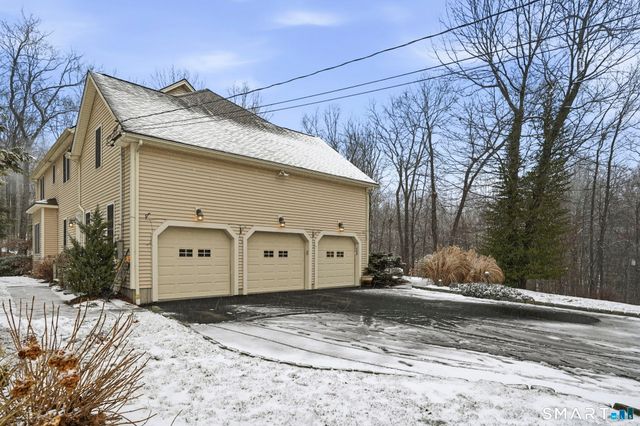 24 Scott Road, Oxford, CT 06478