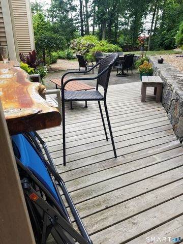 24 Scott Road, Oxford, CT 06478