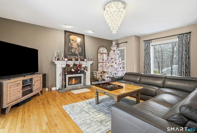 24 Scott Road, Oxford, CT 06478