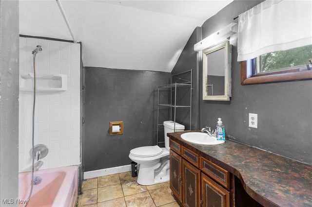 348 Arlington Boulevard, Newton Falls, OH 44444