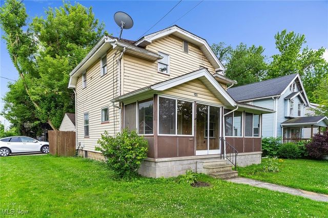 348 Arlington Boulevard, Newton Falls, OH 44444