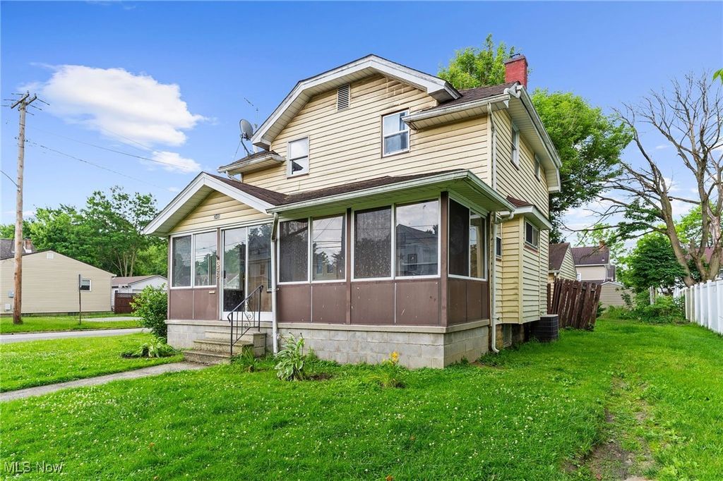 348 Arlington Boulevard, Newton Falls, OH 44444