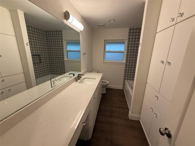 5705 Coventry LN, Austin, TX 78723