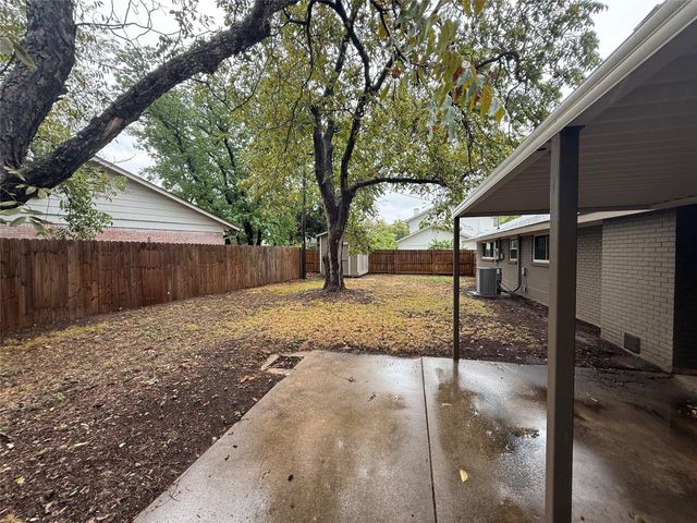 5705 Coventry LN, Austin, TX 78723