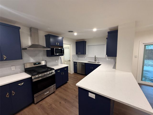 5705 Coventry LN, Austin, TX 78723