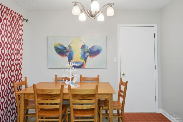 620 Eden Ln, Cantonment, FL 32533