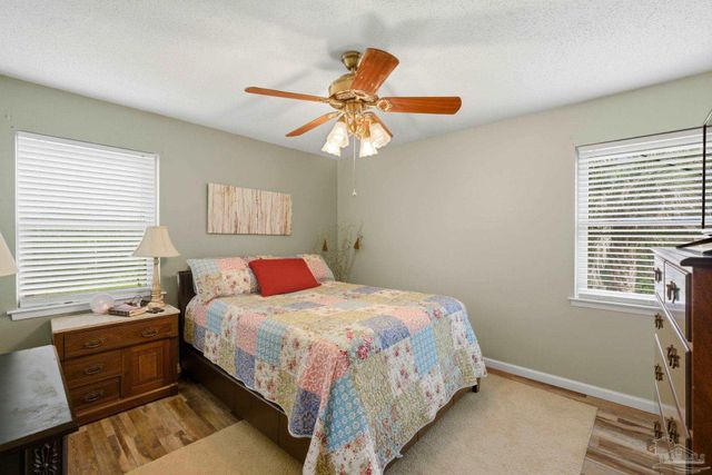 620 Eden Ln, Cantonment, FL 32533