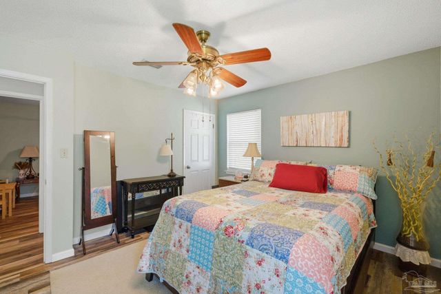 620 Eden Ln, Cantonment, FL 32533