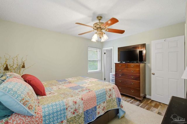 620 Eden Ln, Cantonment, FL 32533