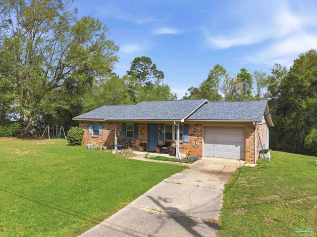 620 Eden Ln, Cantonment, FL 32533