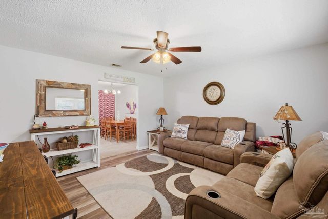 620 Eden Ln, Cantonment, FL 32533