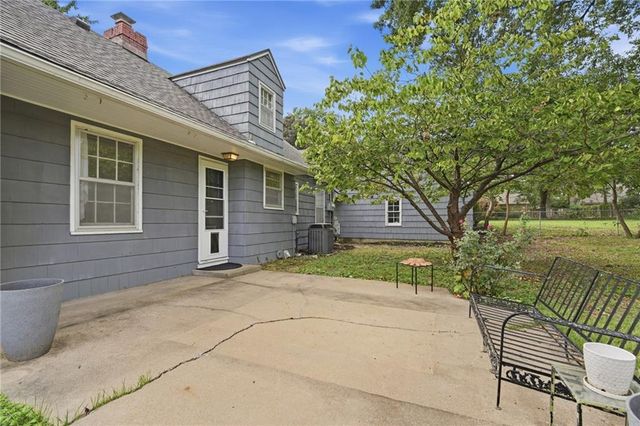 2808 W 51st Terrace, Westwood, KS 66205