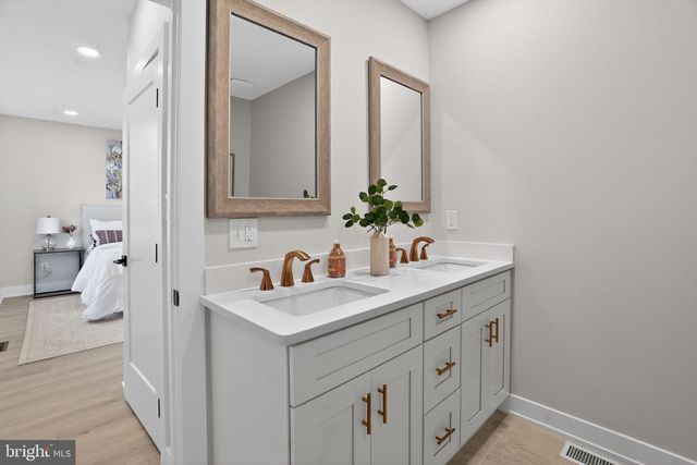 210 CARLISLE RD, Audubon, NJ 08106