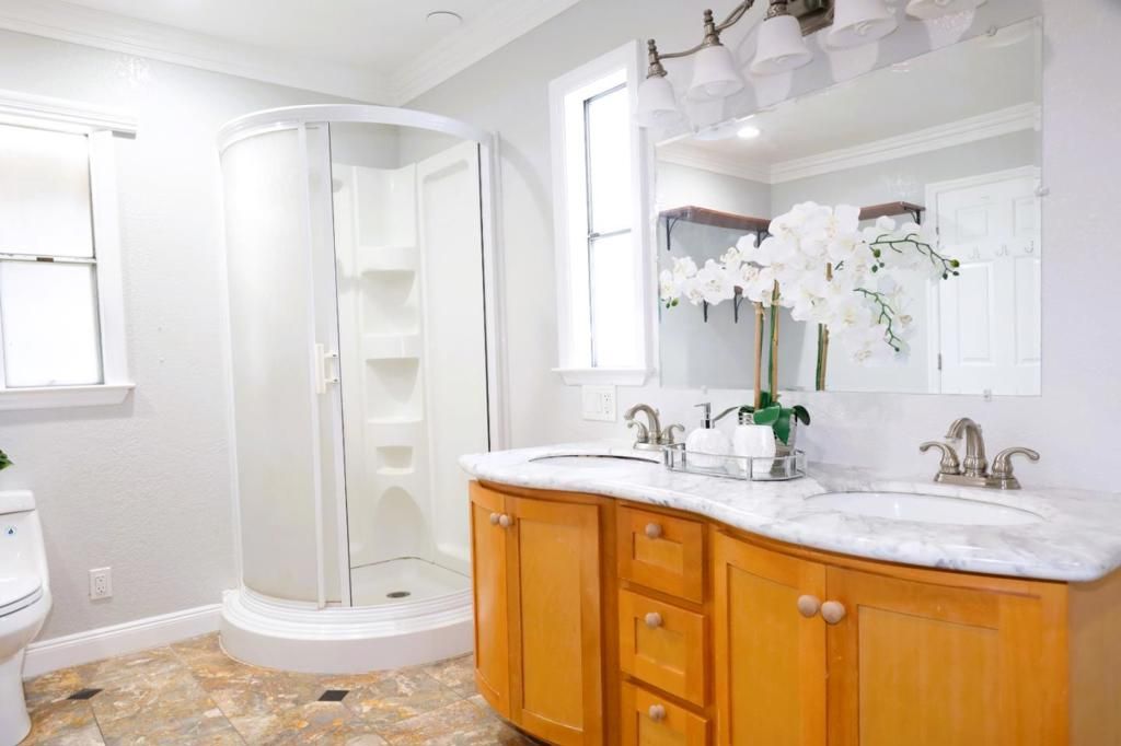 Image 17 of property listing at 5450 Monterey Road, San Jose, CA 95111