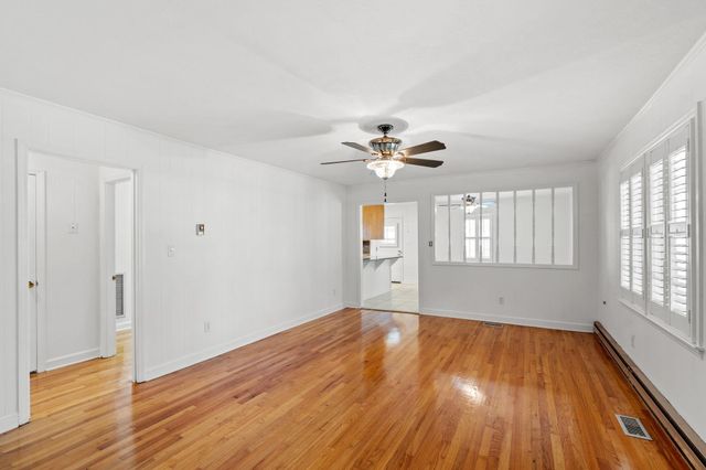 517 2nd Ave. N, Surfside Beach, SC 29575