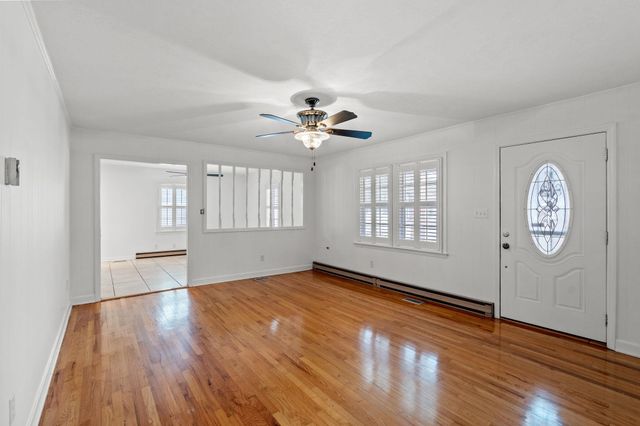 517 2nd Ave. N, Surfside Beach, SC 29575