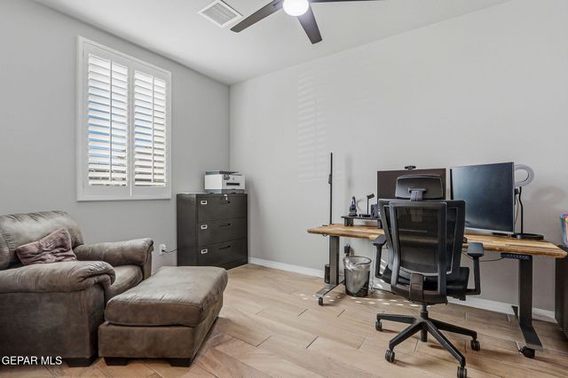 4064 Desert Nomad Drive, El Paso, TX 79938