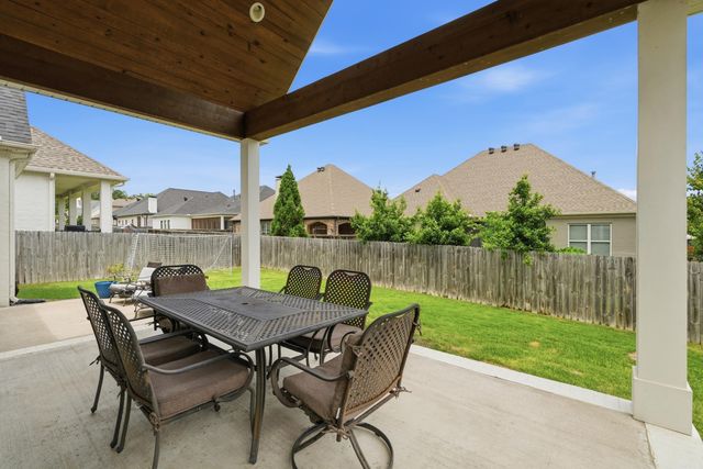 16 Belles Fleurs Circle, Little Rock, AR 72223
