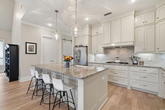 16 Belles Fleurs Circle, Little Rock, AR 72223